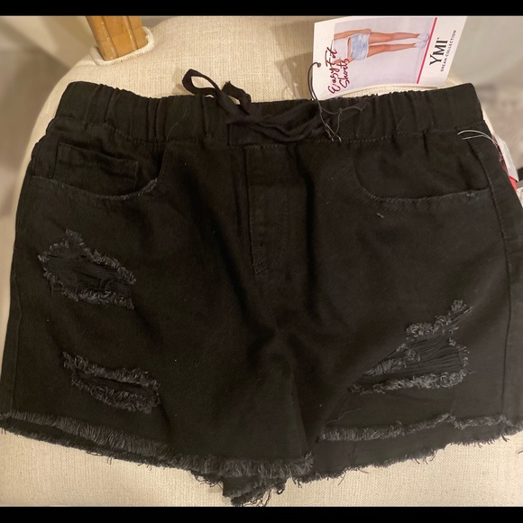 YMI Pants - YMI Easy Fit Black Distressed Denim Shorts